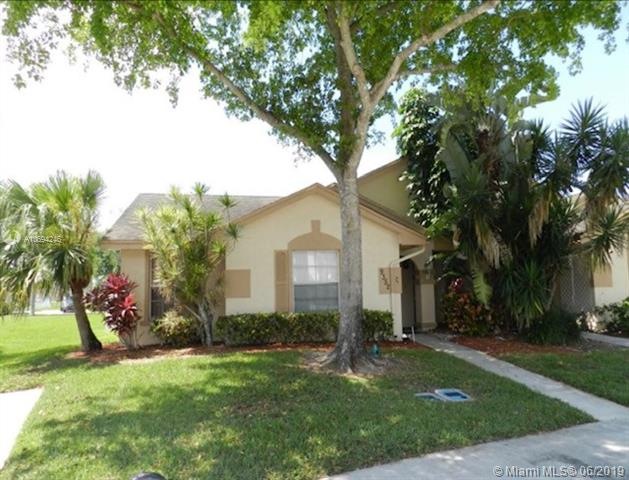 9352 Boca Gardens Pkwy, Boca Raton, FL 33496 - photo 1