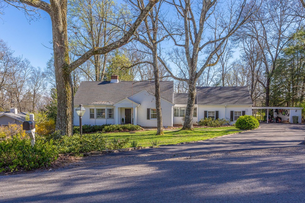 200 Robinhood Trail-4