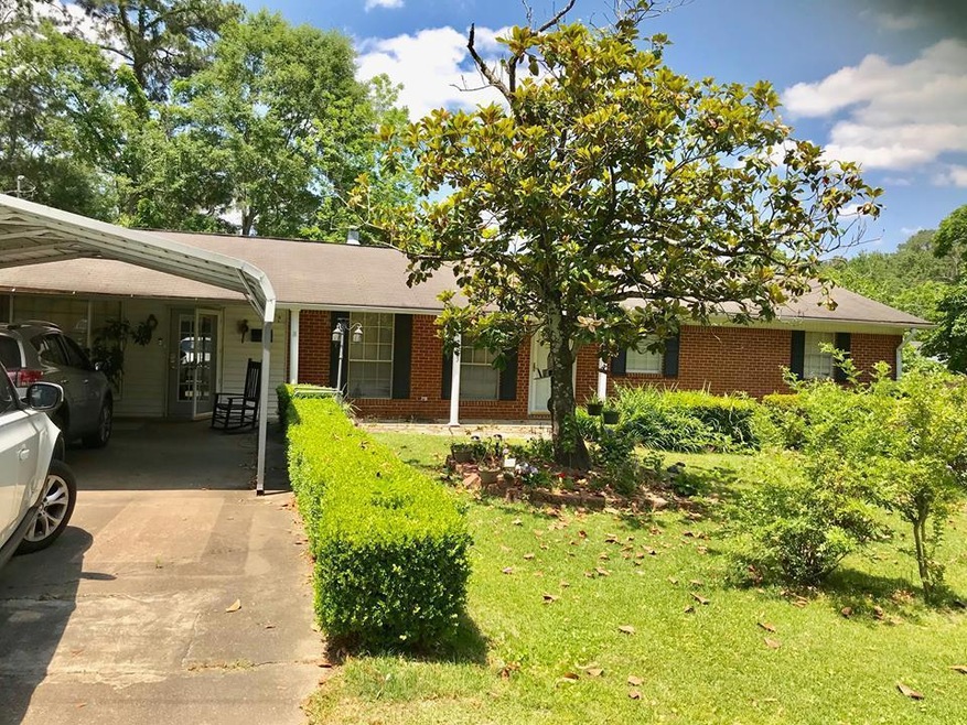 2033 Harold St, Laurel, MS 39440 - photo 1