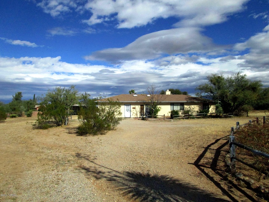 2481 E Calle Bacardi, Vail, AZ 85641 - photo 1