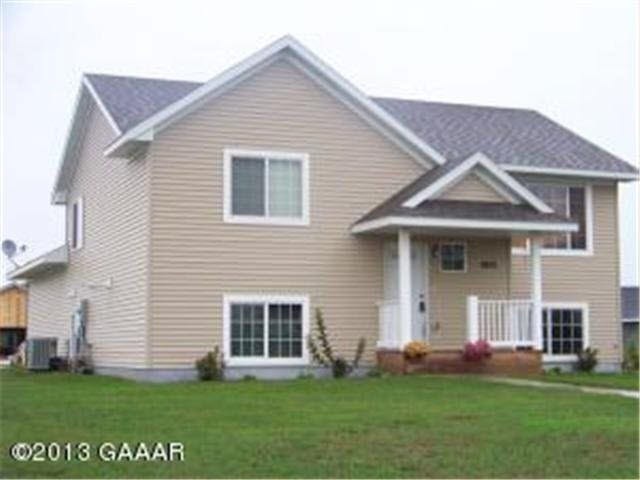 1011 Derek Dr NW, Alexandria, MN 56308 - photo 1