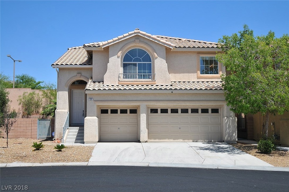 Welcome home to 525 Jade Cliffs!