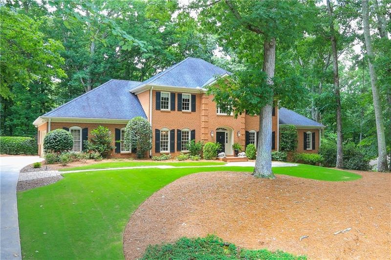 Brookfield County Club Gem!  Beautifully maintaine