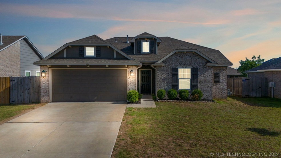 3205 W Charlotte St, Broken Arrow, OK 74011 - photo 1