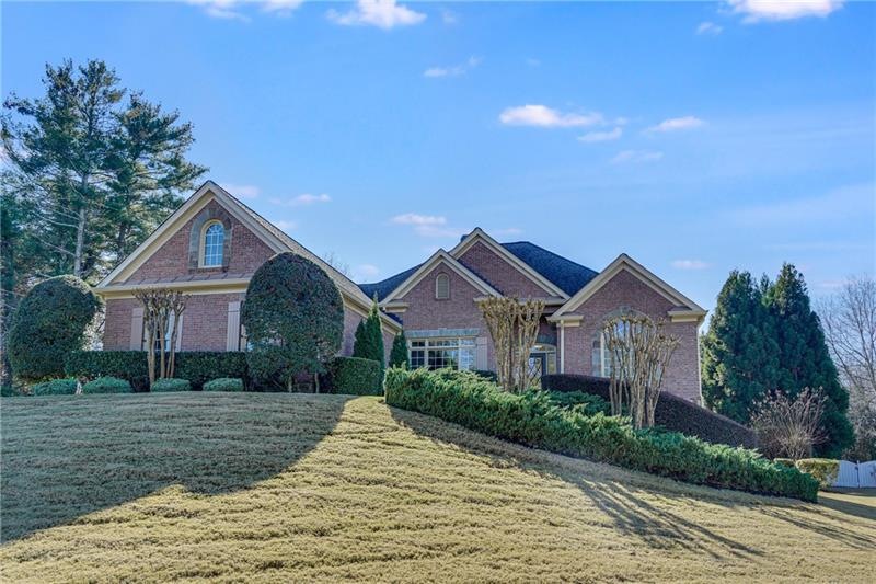 Elegant curb appeal