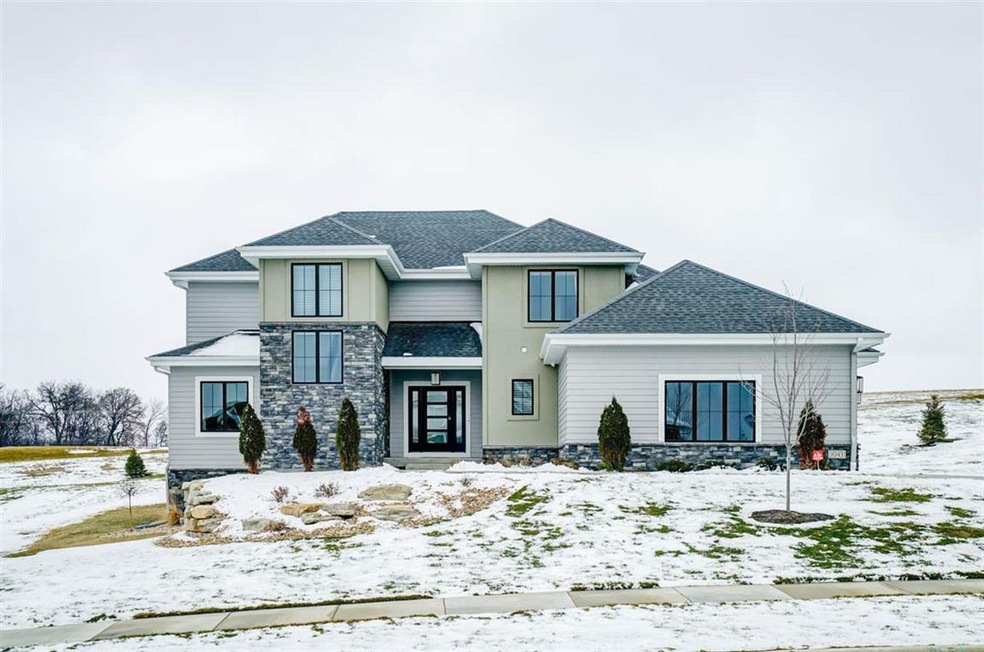 1043 Brynhill Dr, Oregon, WI 53575 - photo 1