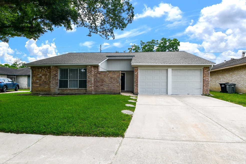 7243 Skylight Ln, Houston, TX 77095 - photo 1