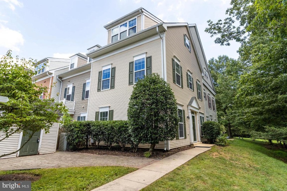 8741 Orchard Green Ct, Odenton, MD 21113 - photo 1