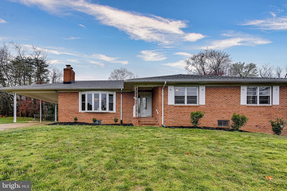 606 Highview Rd, Linthicum Heights, MD 21090 - photo 1