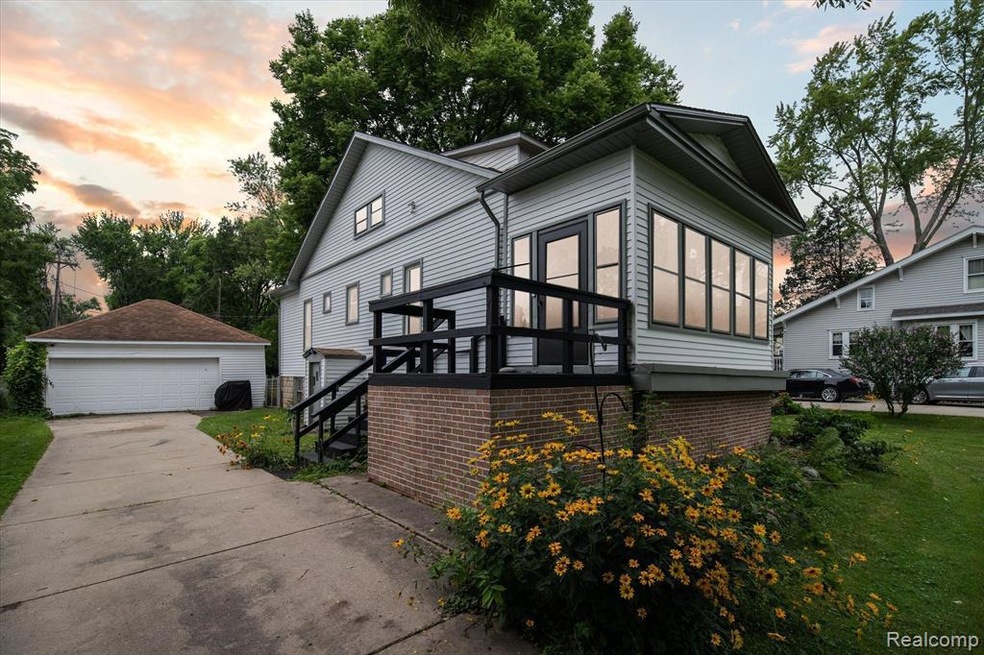 Welcome home to 27136 E River Rd!