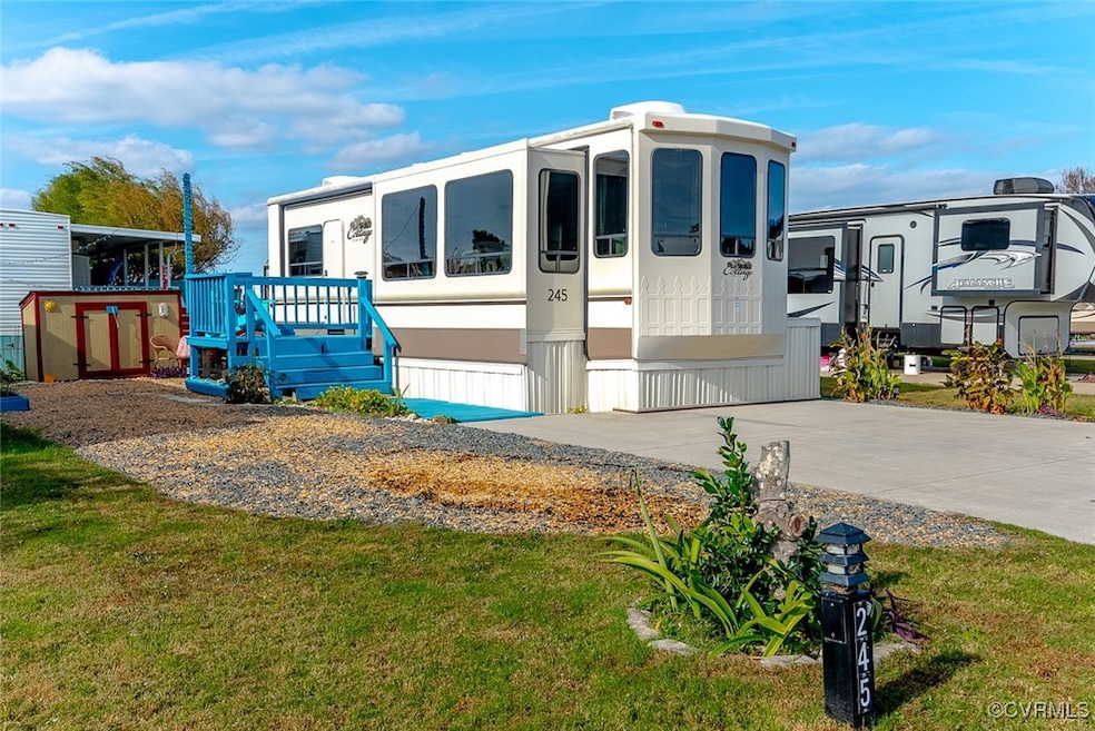3665 Sandpiper Rd, Virginia Beach, VA 23456 - photo 1