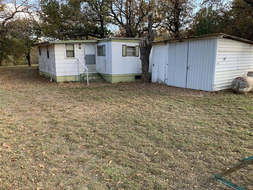 209 Buffalo Dr, Comanche, TX 76442 - photo 1