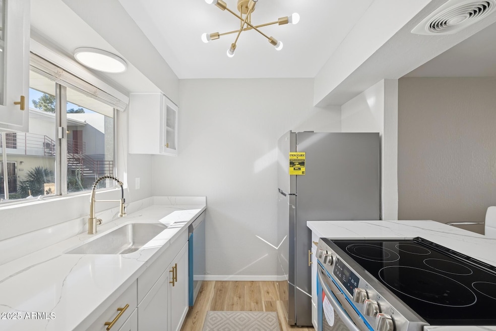 4610 N 68th St unit 409, Scottsdale, AZ 85251 - photo 1