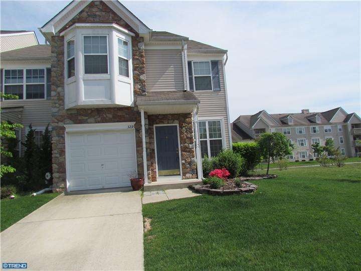 329 Chancellor Dr, Woodbury, NJ 08096 - photo 1