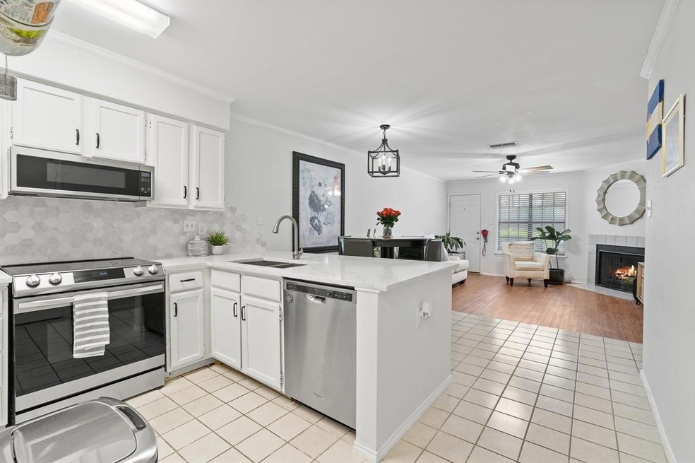 2023 Kitchen Renovation opens this Condo up.
