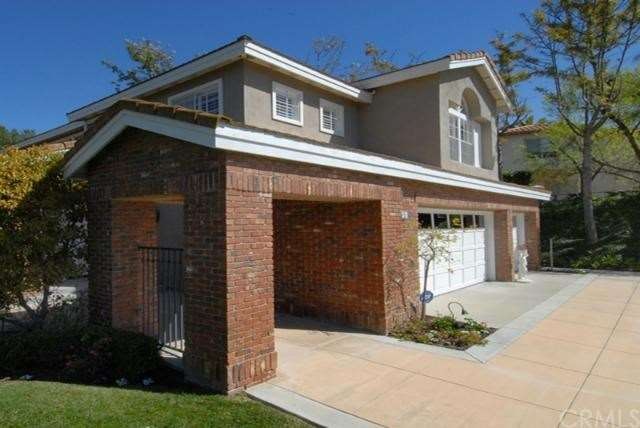 You're going to love this warm and welcoming home!