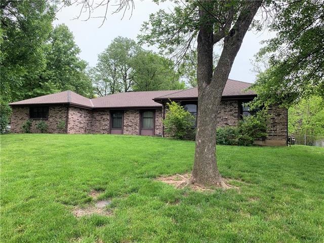 6915 Widmer Rd, Shawnee, KS 66216 - photo 1