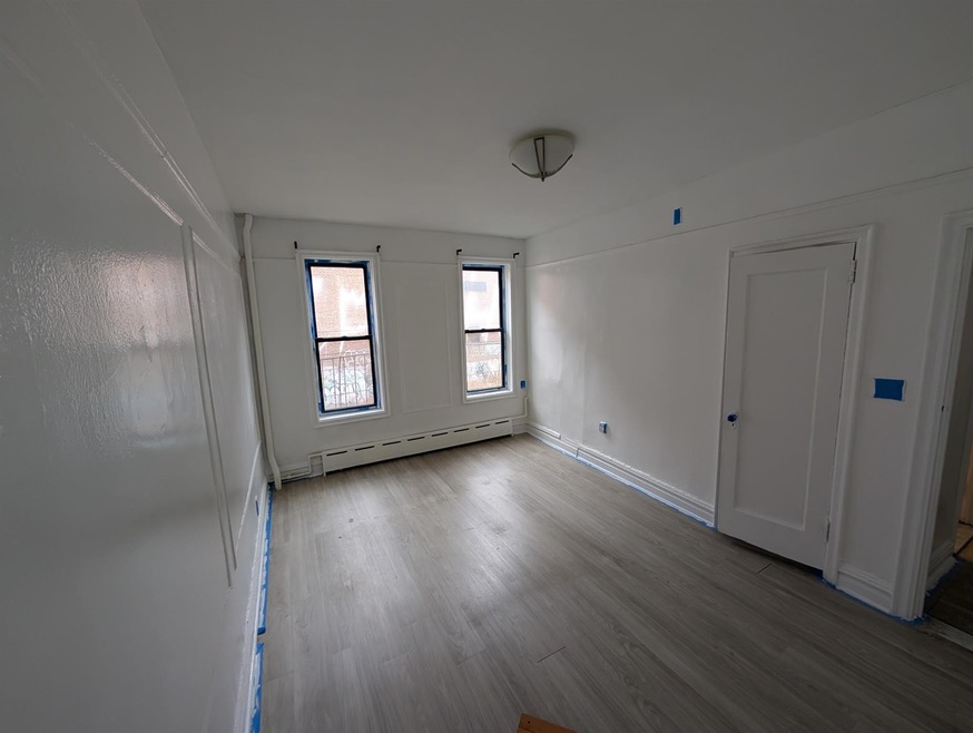 136-39 41st Ave unit 2G, Flushing, NY 11355 - photo 1