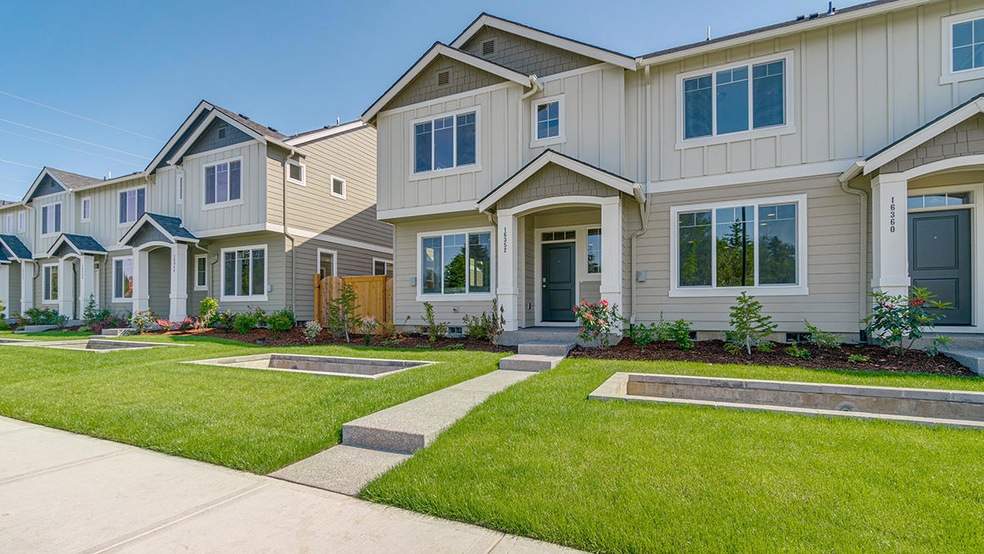 1306 NW 24th Place, Redmond, OR 97756 - photo 1