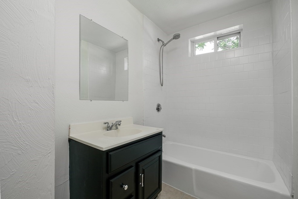 3 Boston St unit 1, Somerville, MA 02143 - photo 1