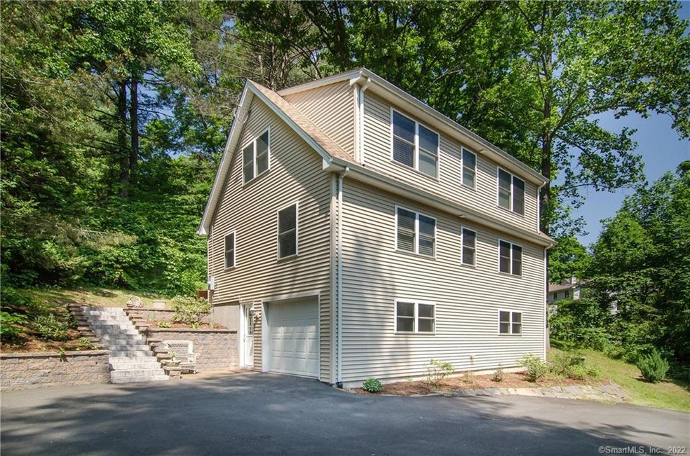 25 Gale Rd, Bloomfield, CT 06002 - photo 1