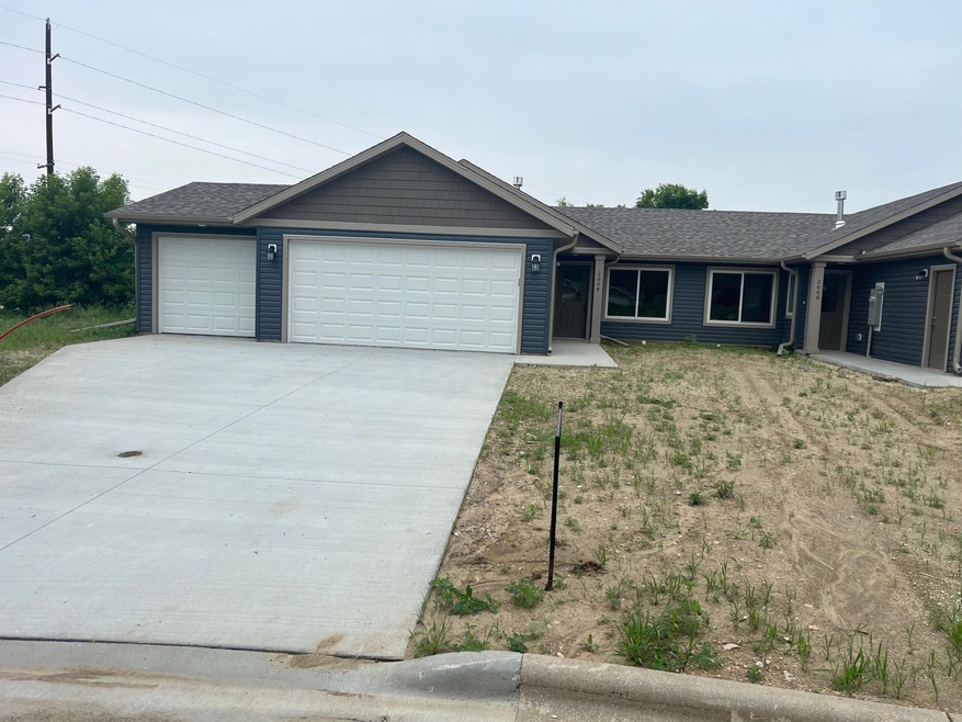 2004 20th St, Zumbrota, MN 55992 - photo 1