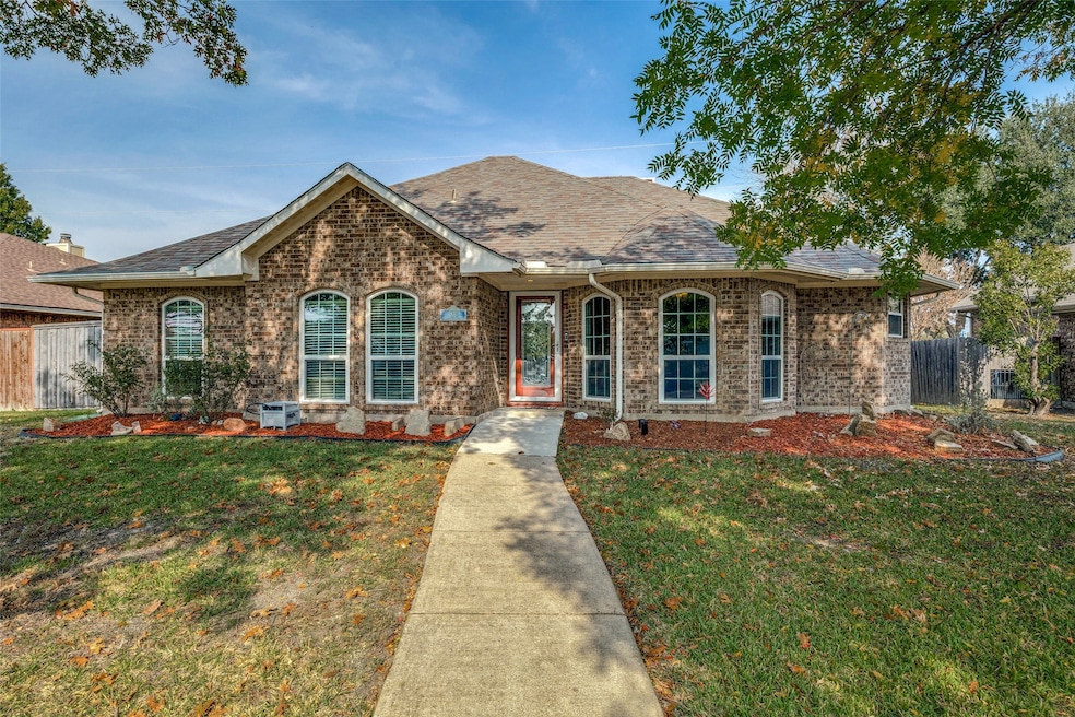 502 E Gaston Dr, Wylie, TX 75098 - photo 1