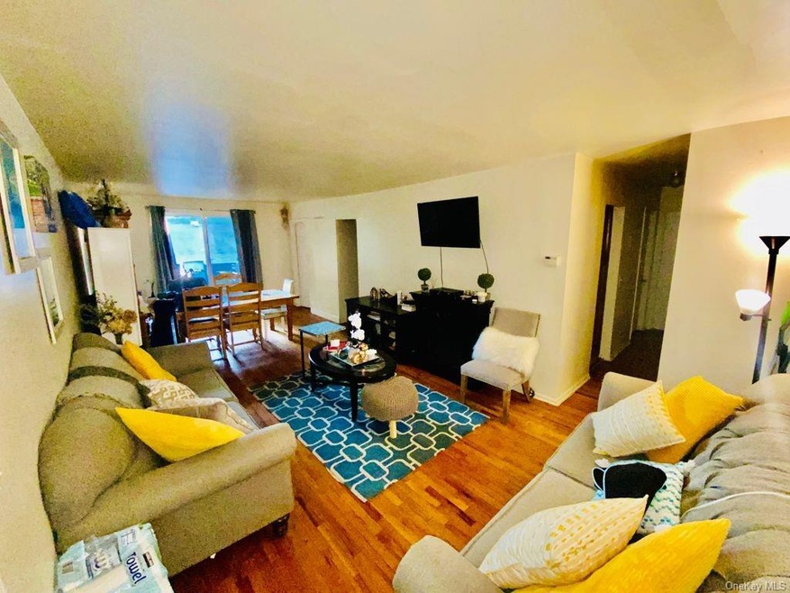 180 Kearsing Pkwy unit F, Monsey, NY 10952 - photo 1