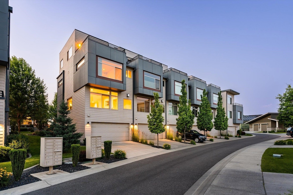 1847 W Summit Pkwy, Spokane, WA 99201 - photo 1