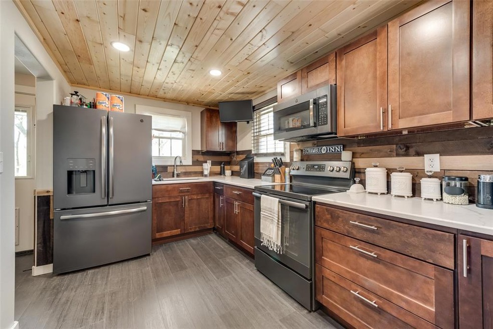 428 S Spikes Rd, Corsicana, TX 75110 - photo 1