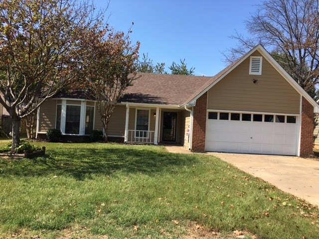 SEE THE BEAUTIFUL COZY COTTAGE ON THIS LARGE LOT
