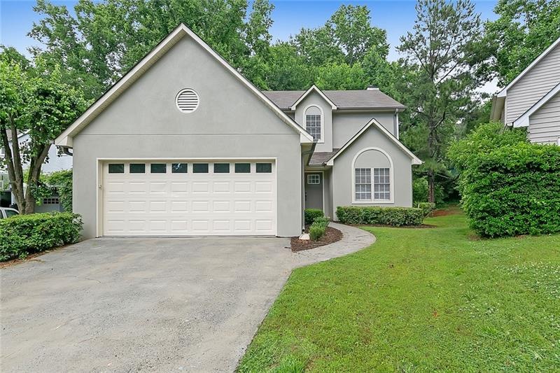 10300 Kinross Rd, Roswell, GA 30076 - photo 1