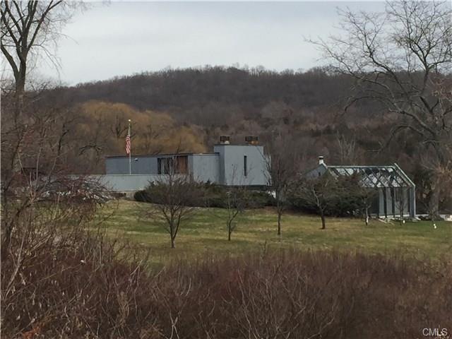 Front view from Route 39 N