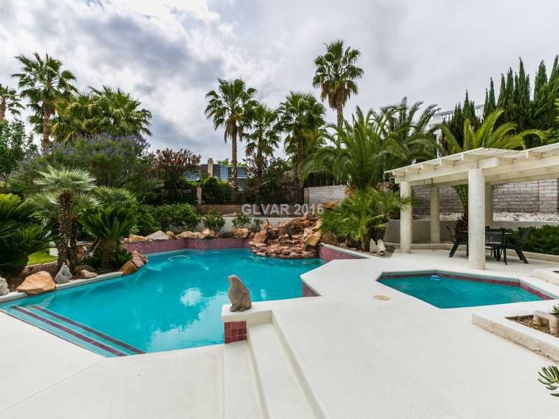 Swimming Pool/Hot Tub/Sauna.