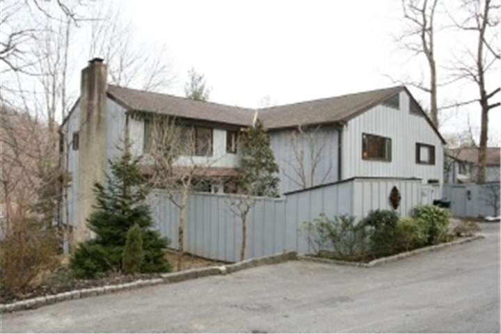 24 Brandywine Falls Rd, Wilmington, DE 19806 - photo 1