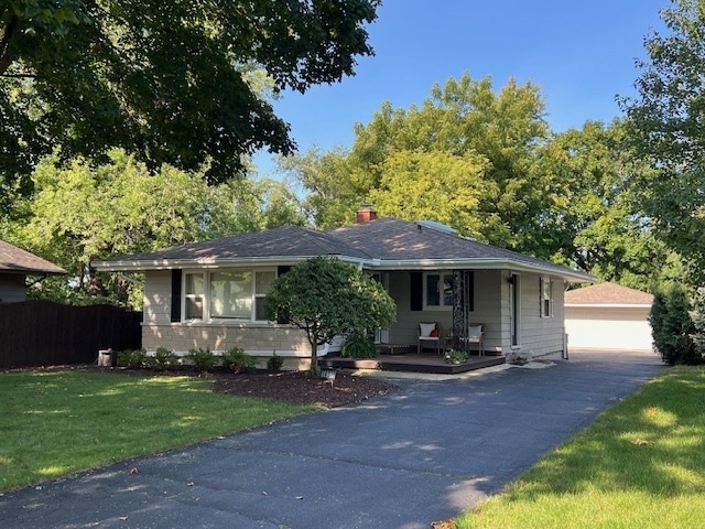 1437 N Eagle St, Naperville, IL 60563 - photo 1