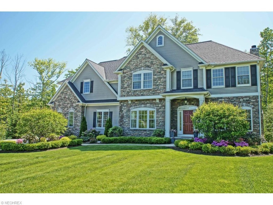Stunning custom built Colonial on 2.5 acres