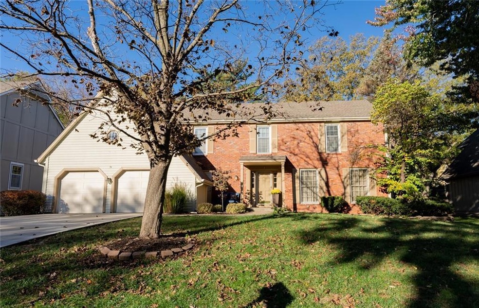 8510 Bradshaw St, Lenexa, KS 66215 - photo 1