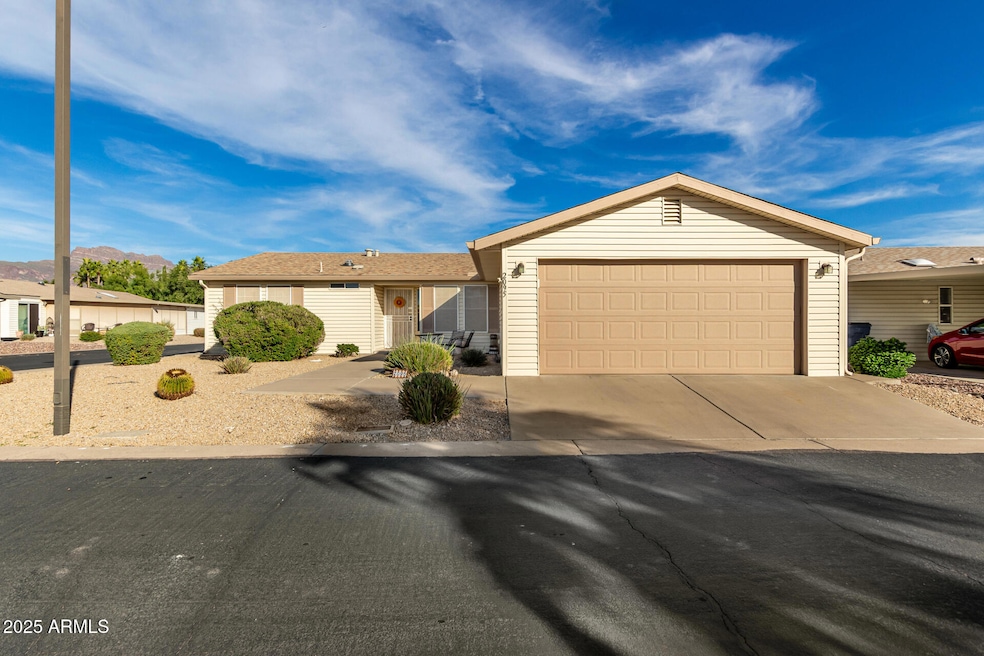 3301 S Goldfield Rd unit 2095, Apache Junction, AZ 85119 - photo 1