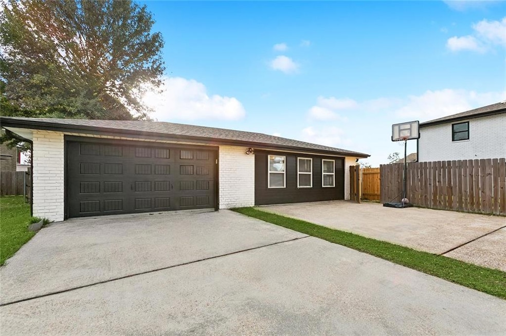 For Rent $900/month • Co-Listing Agent