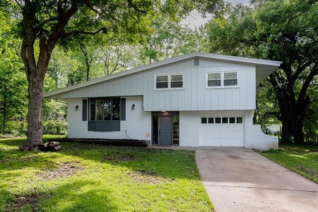 4825 Larsen Ln, Shawnee, KS 66203 - photo 1