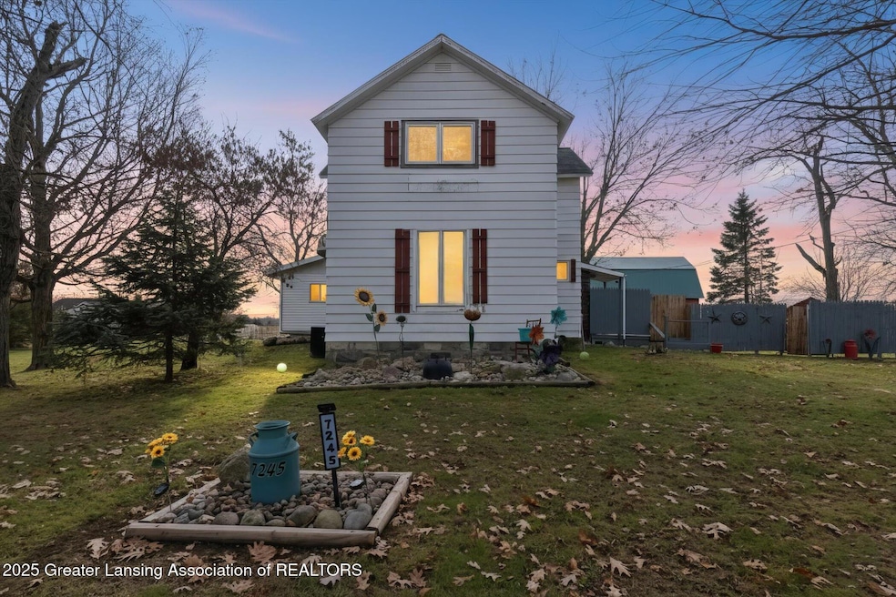 7245 Winegar Rd, Perry, MI 48872 - photo 1