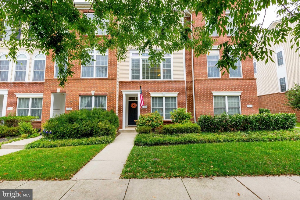 25033 Justice Dr, Chantilly, VA 20152 - photo 1