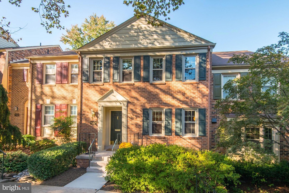 11321 Empire Ln, Rockville, MD 20852 - photo 1