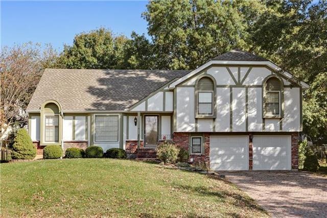 10411 Century Ln, Lenexa, KS 66215 - photo 1