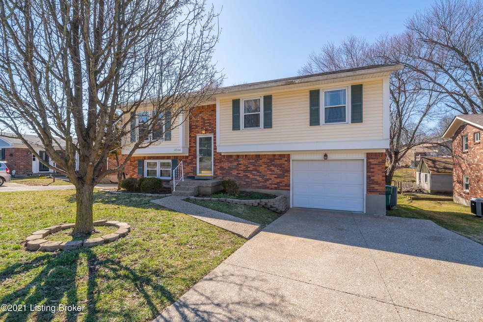 8306 Cloverport Dr, Louisville, KY 40228 - photo 1