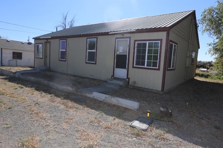 533 E Franklin St, Connell, WA 99326 - photo 1