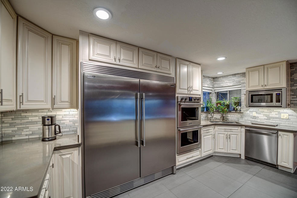 Full Custom Gourmet Kitchen
