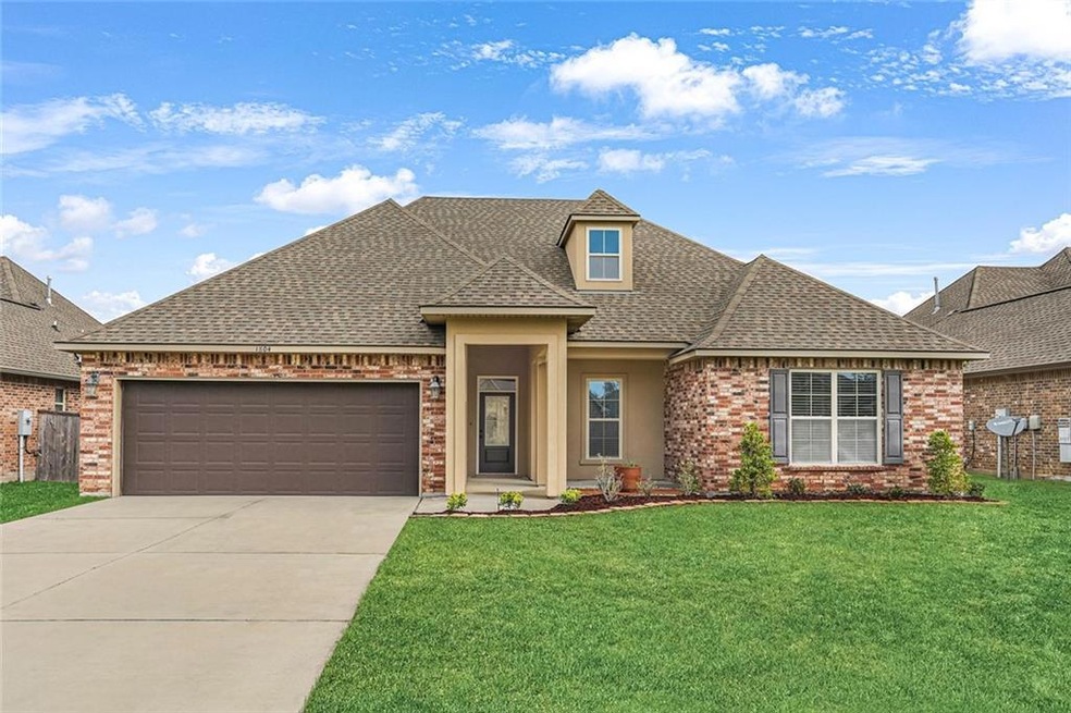 Great curb appeal!