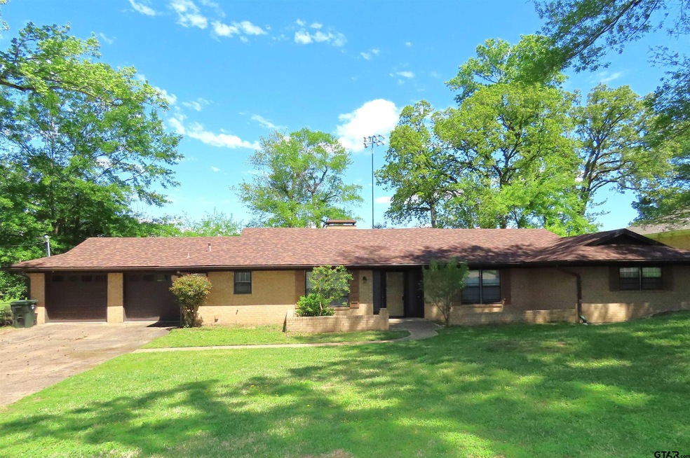 1600 Yosemite Dr, Tyler, TX 75703 - photo 1